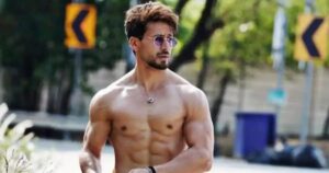 टाइगर श्रॉफ की गर्लफ्रेंड करोड़ों की कमाई और स्टील जैसी बॉडी तो ठीक है, पर 2025 में टाइगर श्रॉफ की जिंदगी में इस लड़की की है एंट्री? 2 2025 में टाइगर श्रॉफ अपनी स्टील जैसी बॉडी दिखाते हुए
